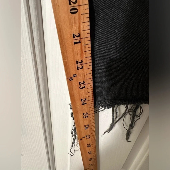 ZARA The High Waist Kick 8 Distressed Black Raw Hem Light Destroy Jean - Picture 6 of 10